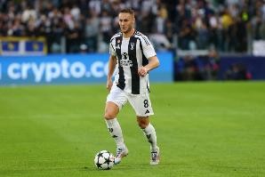 开云 体育-米体预测尤文战罗马首发：莫塔爱将替补，麦肯尼力压坎比亚索出场